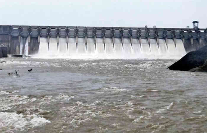ukai dam