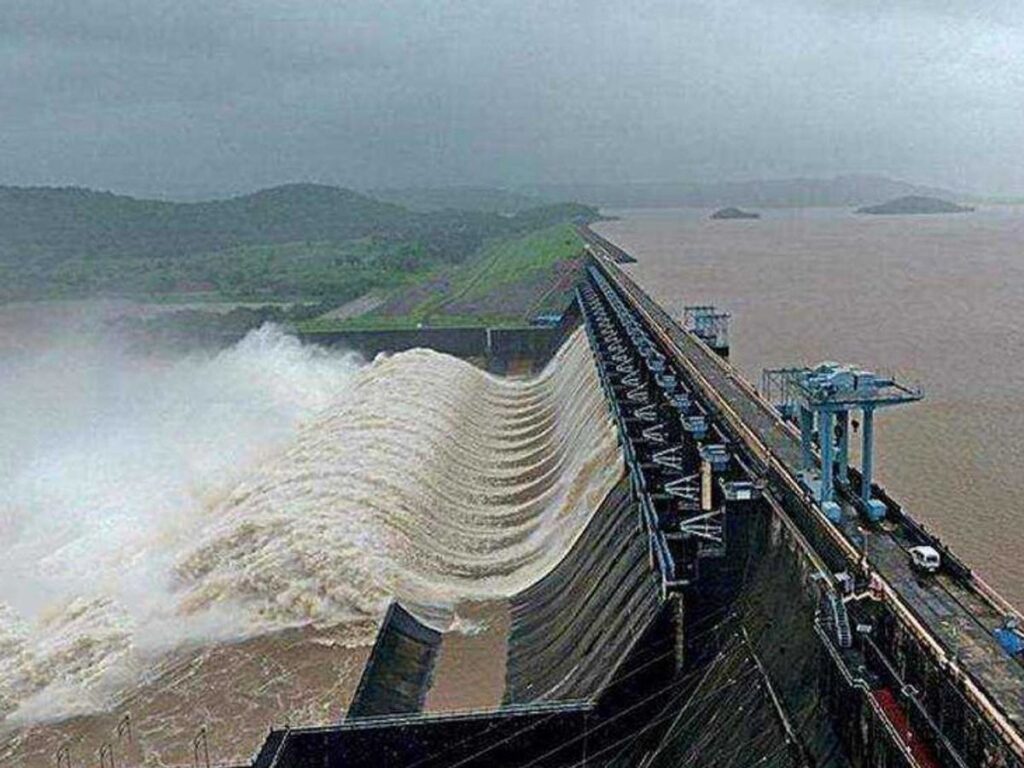 ukai dam