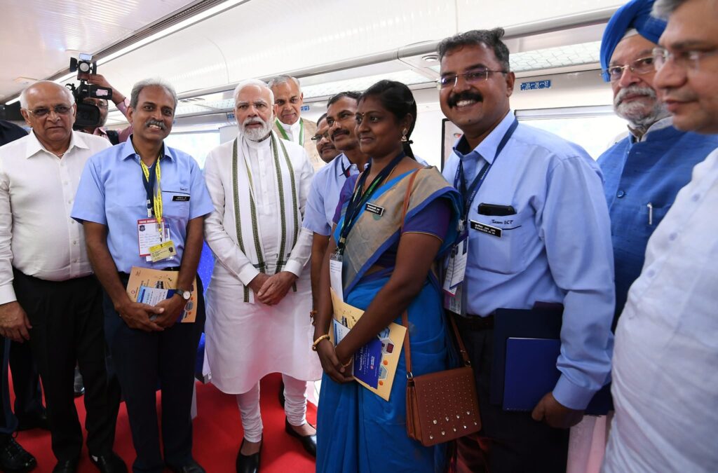 vande bharat express (2)